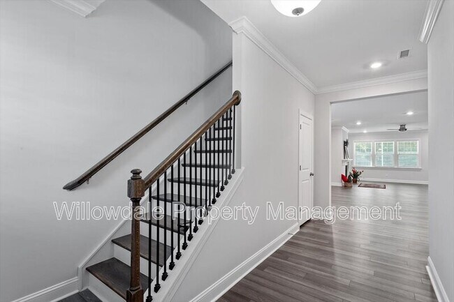 Building Photo - 4940 Enlightenment Rd