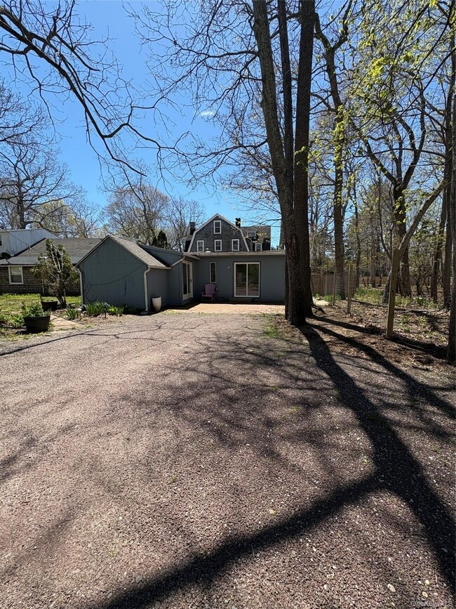 Building Photo - 134 Montauk Hwy