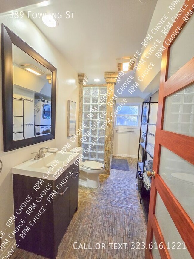 Building Photo - 389 Fowling St