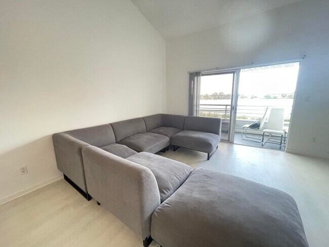 Building Photo - 3445 NW 44th St