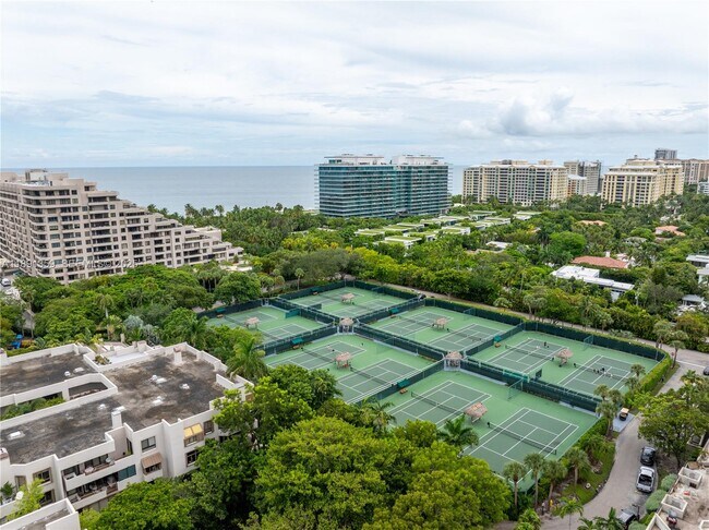 Building Photo - 101 Crandon Blvd