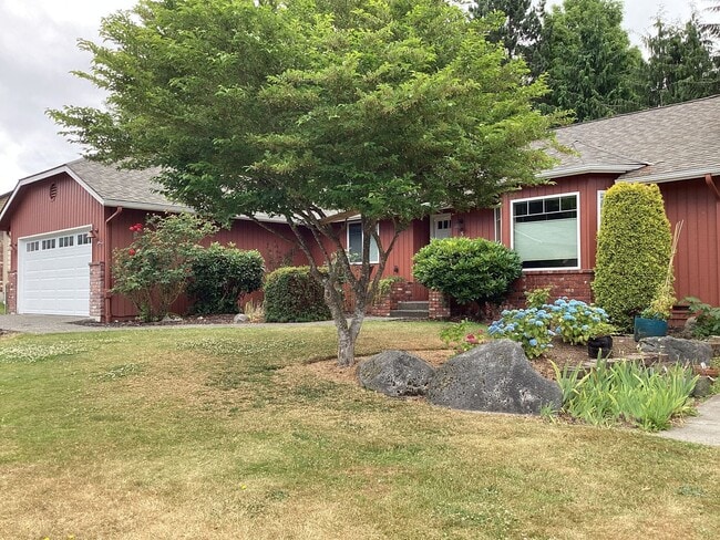 Building Photo - Charming Mukilteo Rambler in a Prime Location