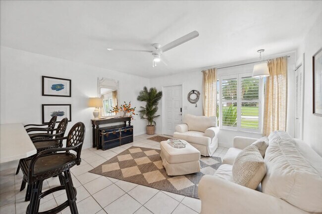 Building Photo - 171 Salmon Dr NE