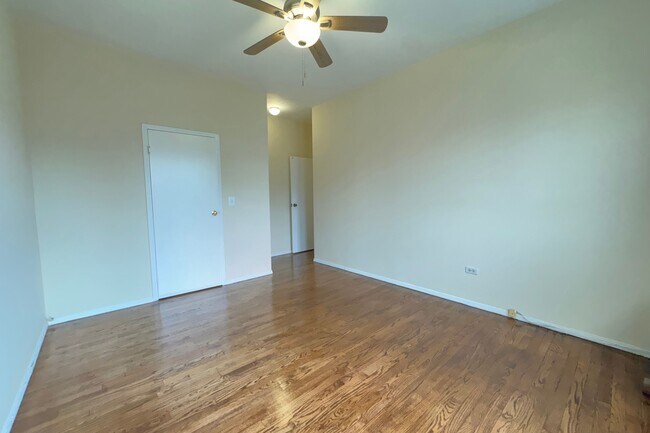 Building Photo - 55 Tiemann Pl