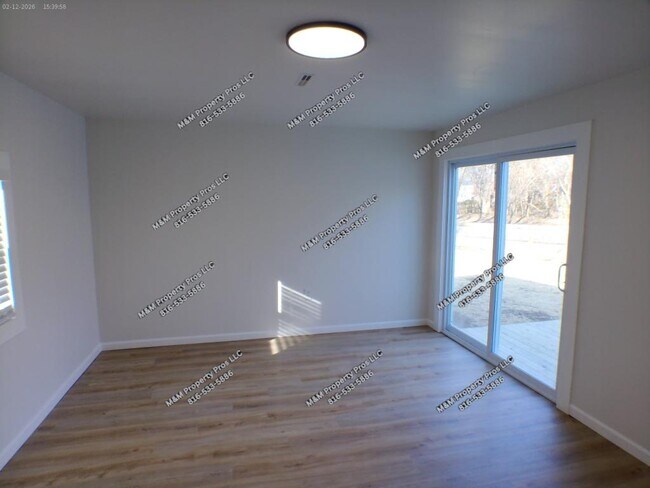 Building Photo - 8208 W 81st St