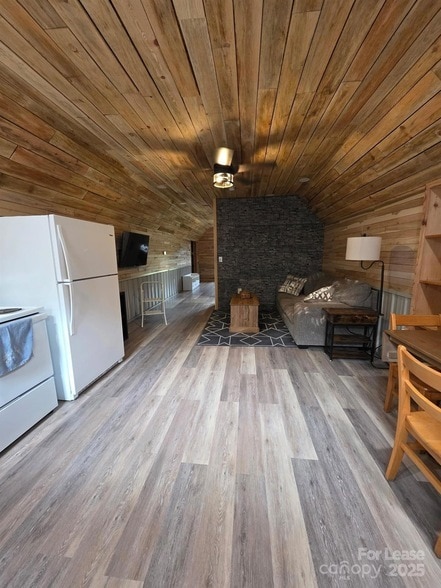 Building Photo - 820 Clearview Rd