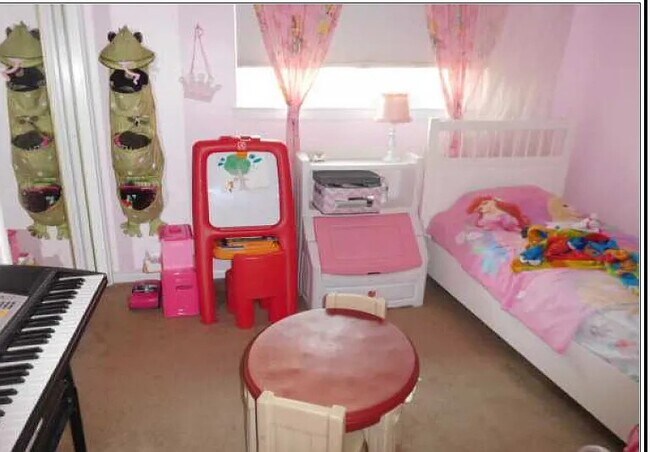 Building Photo - 251 Callan St