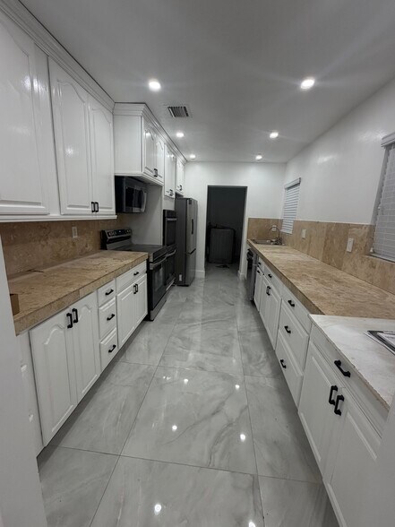 Building Photo - 1311 NW 176th Ter