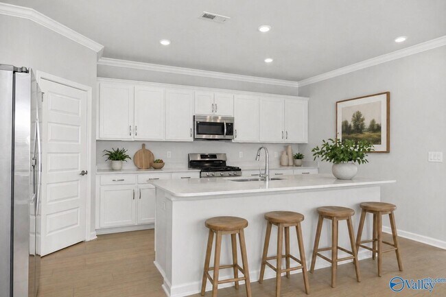 Building Photo - 302 Allene Wy