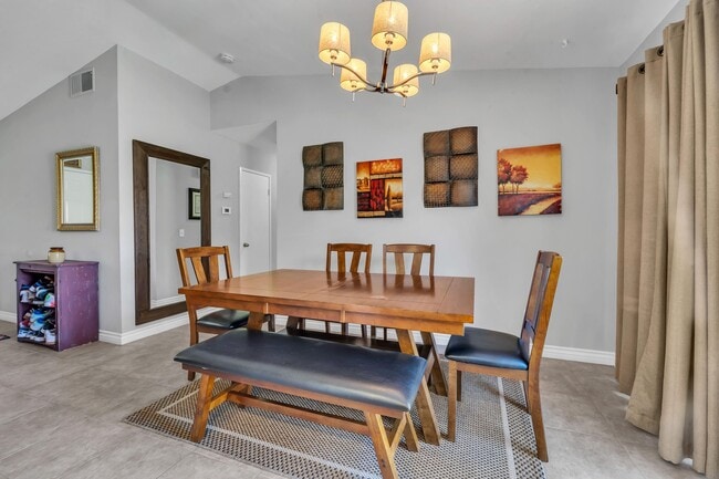 Building Photo - 2815 Minford St