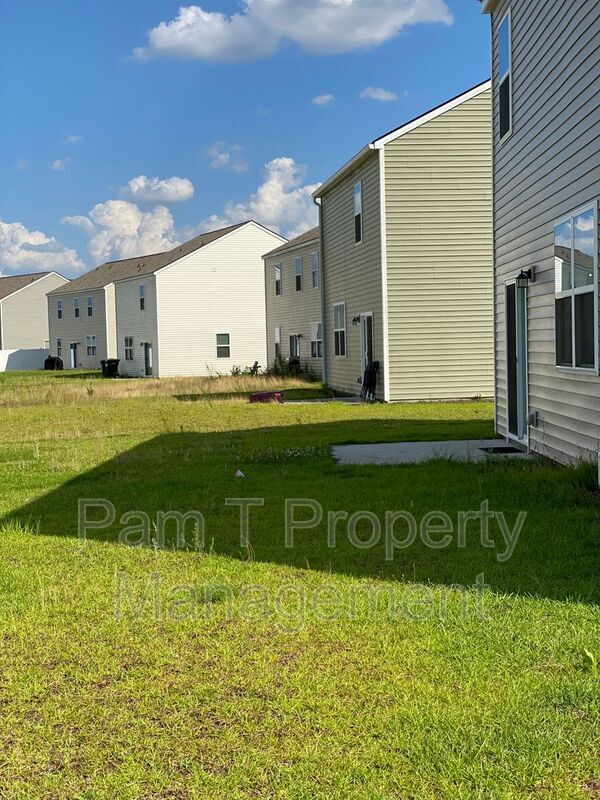 Building Photo - 124 Troupe Dr