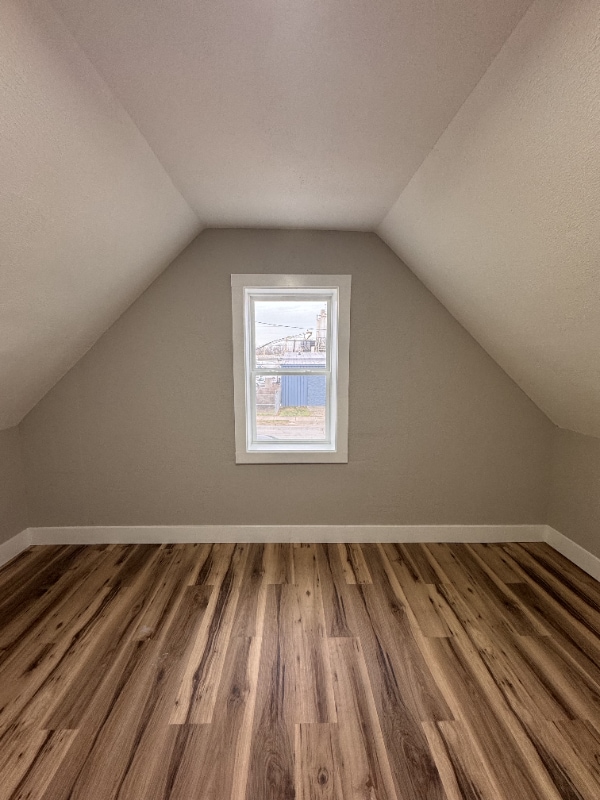 Building Photo - 348 Logan St