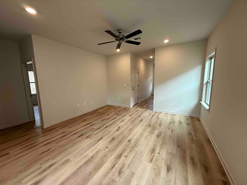 Building Photo - 603 Stillwater Cv