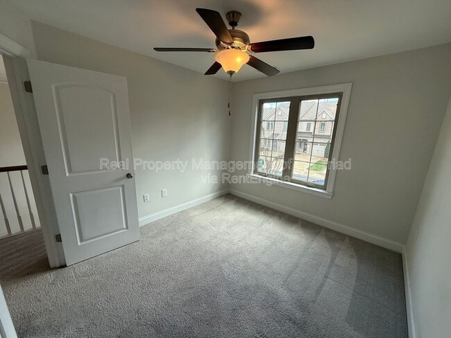 Building Photo - 3833 Thistleberry Rd