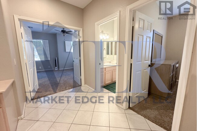 Building Photo - 3Bed/2.5Bath Home at Guadalupe/Crismon Rd! $399 MOVE-IN SPECIAL! Ready for Immediate Move-In!