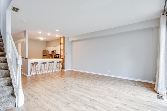 Building Photo - 2527 Bordeaux Ln