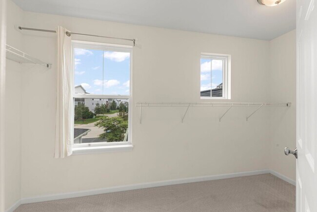Building Photo - 4200 Calder Ln