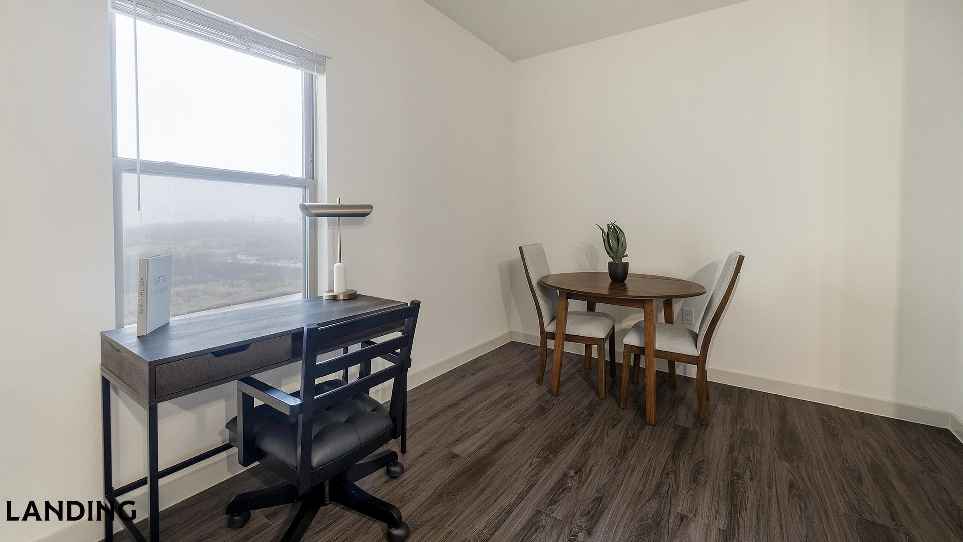 Building Photo - 2825 Main St