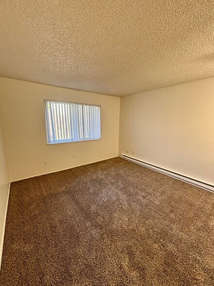 Building Photo - 3950 SW 102nd Ave