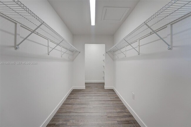 Building Photo - 8352 Dundee Terrace