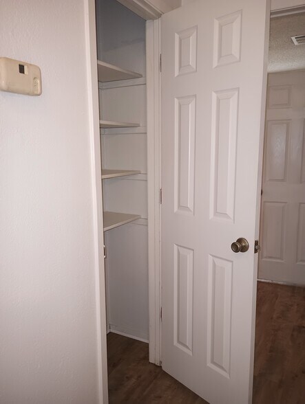 Building Photo - 1405 Chapelwood Dr