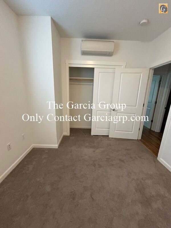 Building Photo - 7128 N Richmond Ave