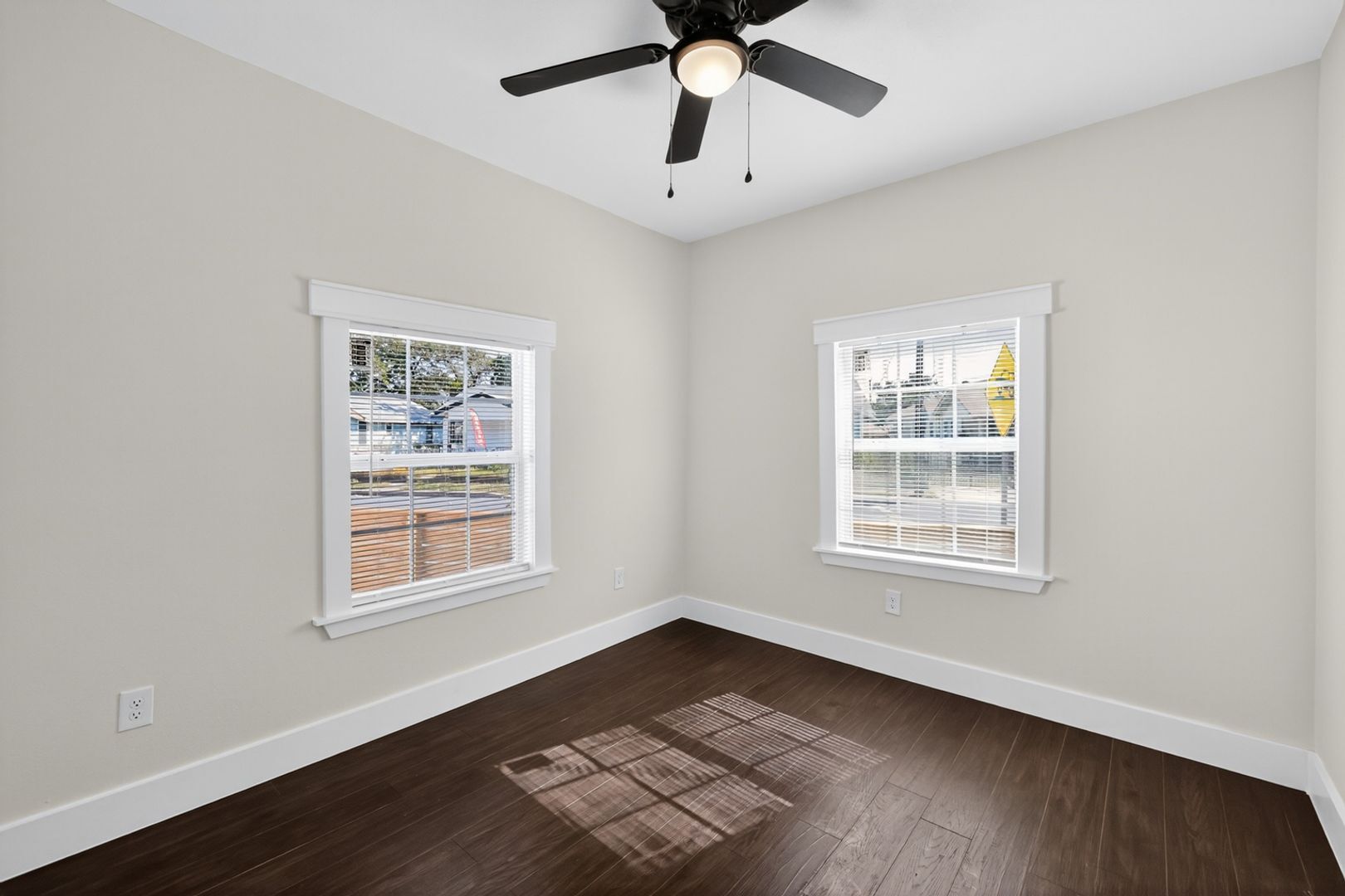 Building Photo - 427 Floyd Ave