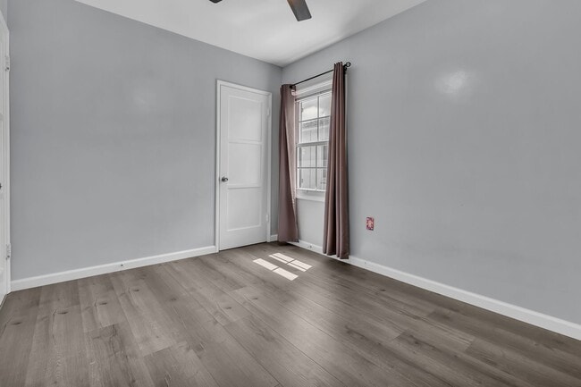 Building Photo - 6415 W 87th St