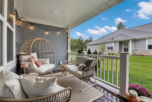 Building Photo - W204N1763 Laurel Pl