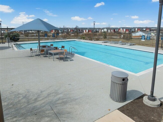 Building Photo - 120 Lyndon Dr
