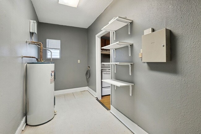 Building Photo - 416 Evelina St