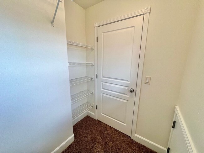 Building Photo - NEWLY RENOVATED! Spacious 2-Bedroom Townhome in a Charming Cul-de-Sac!