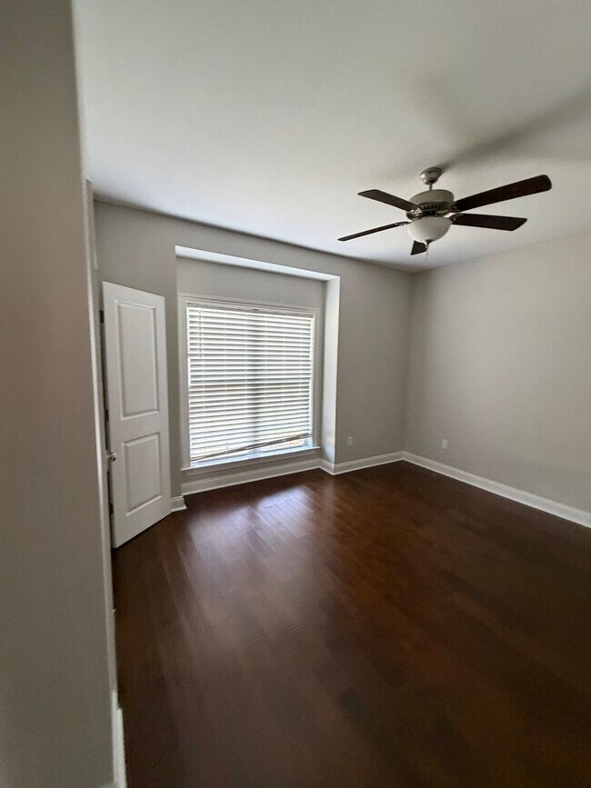 Building Photo - Home in Hahira