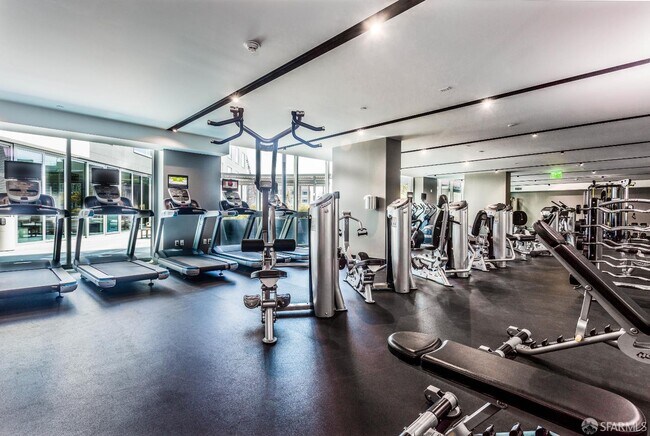 Building Photo - 1000 3rd St