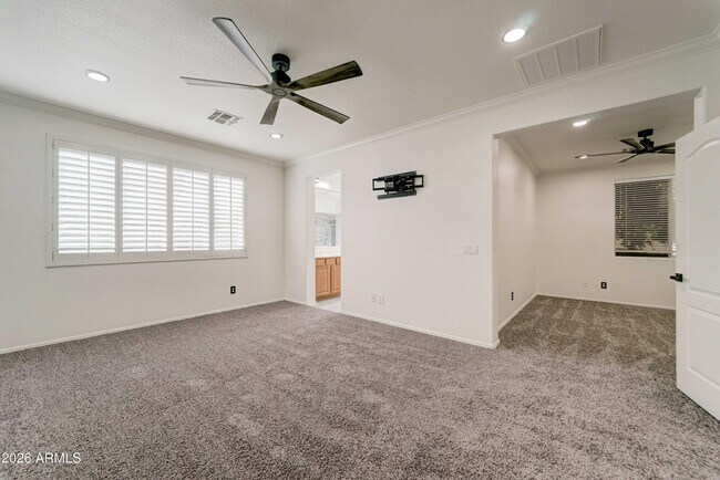 Building Photo - 1157 W Mesquite St