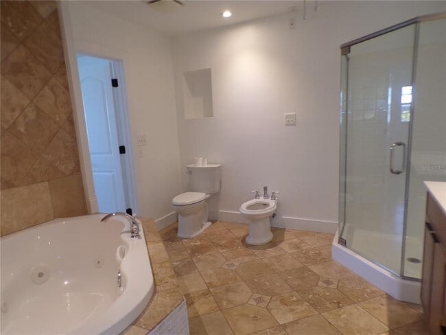 Building Photo - 179 Maria Ct