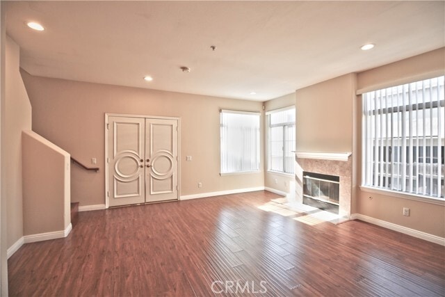 Building Photo - 327 San Marcos St