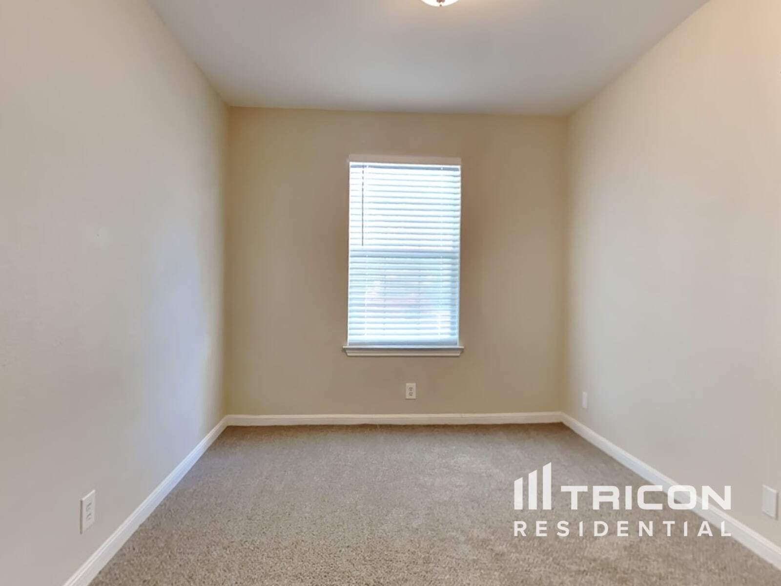 Building Photo - 8527 Rita Blanca Dr