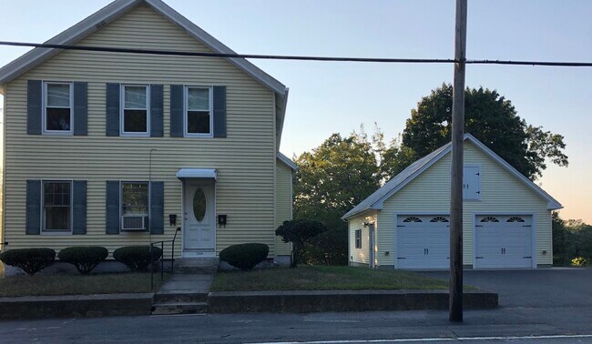 Building Photo - 1166 Lonsdale Ave