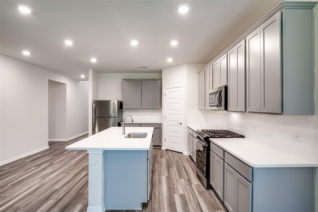 Building Photo - 107 Greenspire Downs Dr