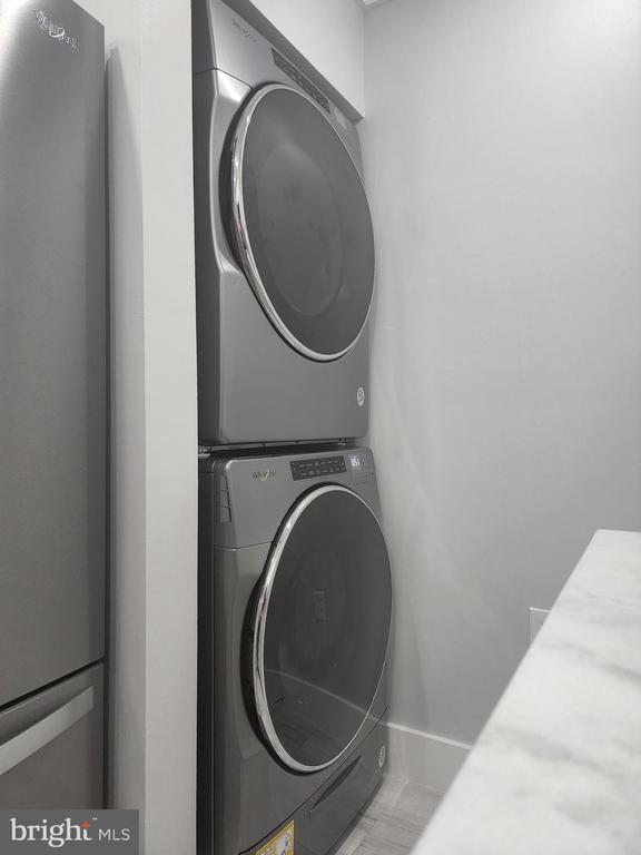 Building Photo - 255 S Pickett St