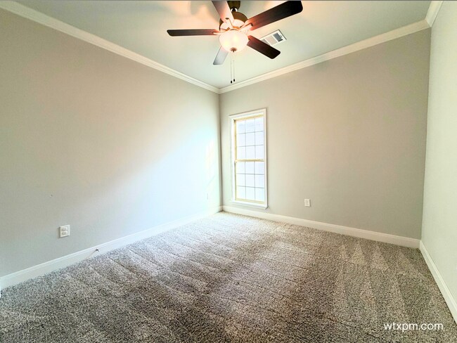 Building Photo - Modern 3-Bedroom Home with Office in The Greenways