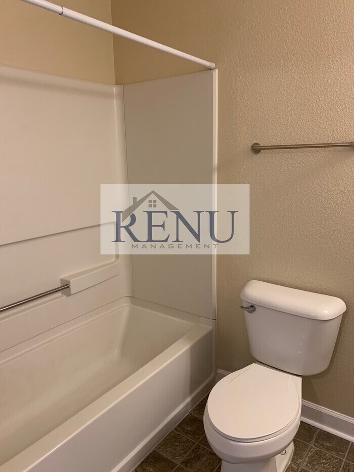 Building Photo - 6728 W Littleton Dr