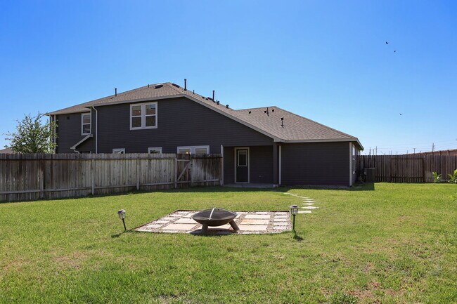 Building Photo - 20551 Prairie Cypress Dr