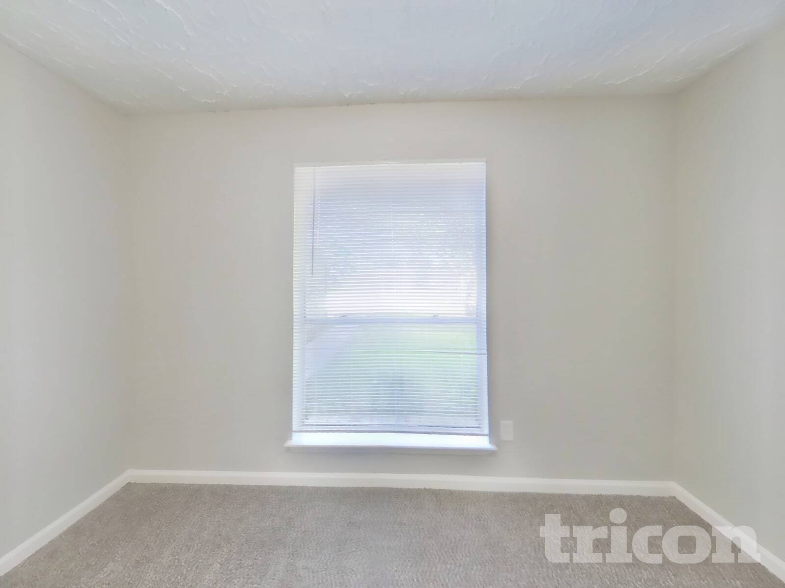 Building Photo - 10919 Almond Grove