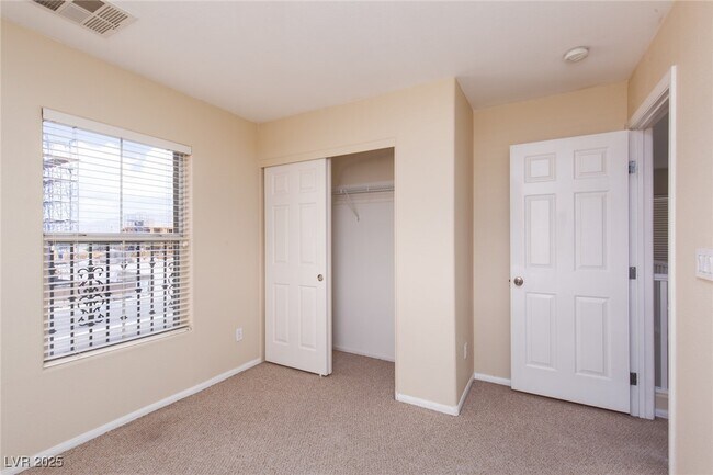 Building Photo - 8556 Zelkova Ct