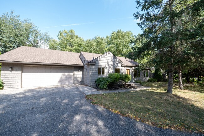 Building Photo - 14510 Gleason Lake Dr