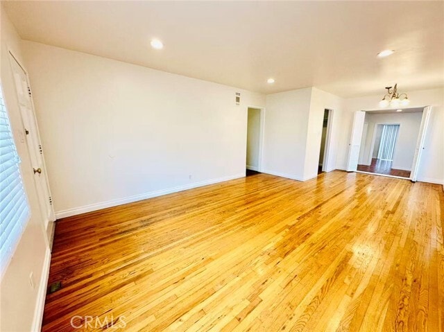 Building Photo - 400 E Fernfield Dr