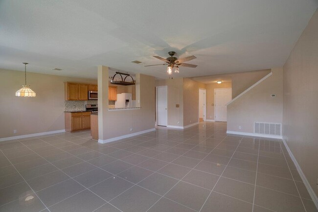 Building Photo - 918 Estate Dr