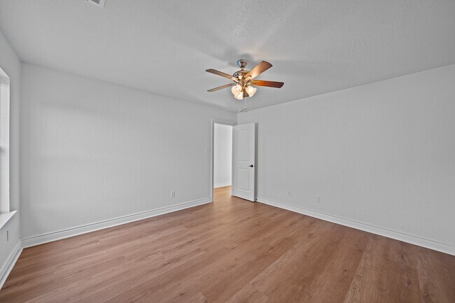 Building Photo - 14511 Middle Bluff Trail